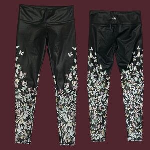 ALO Yoga Gypset Goddess Pants Sz S Black Butterflies Glossy Leggings Gym EUC
